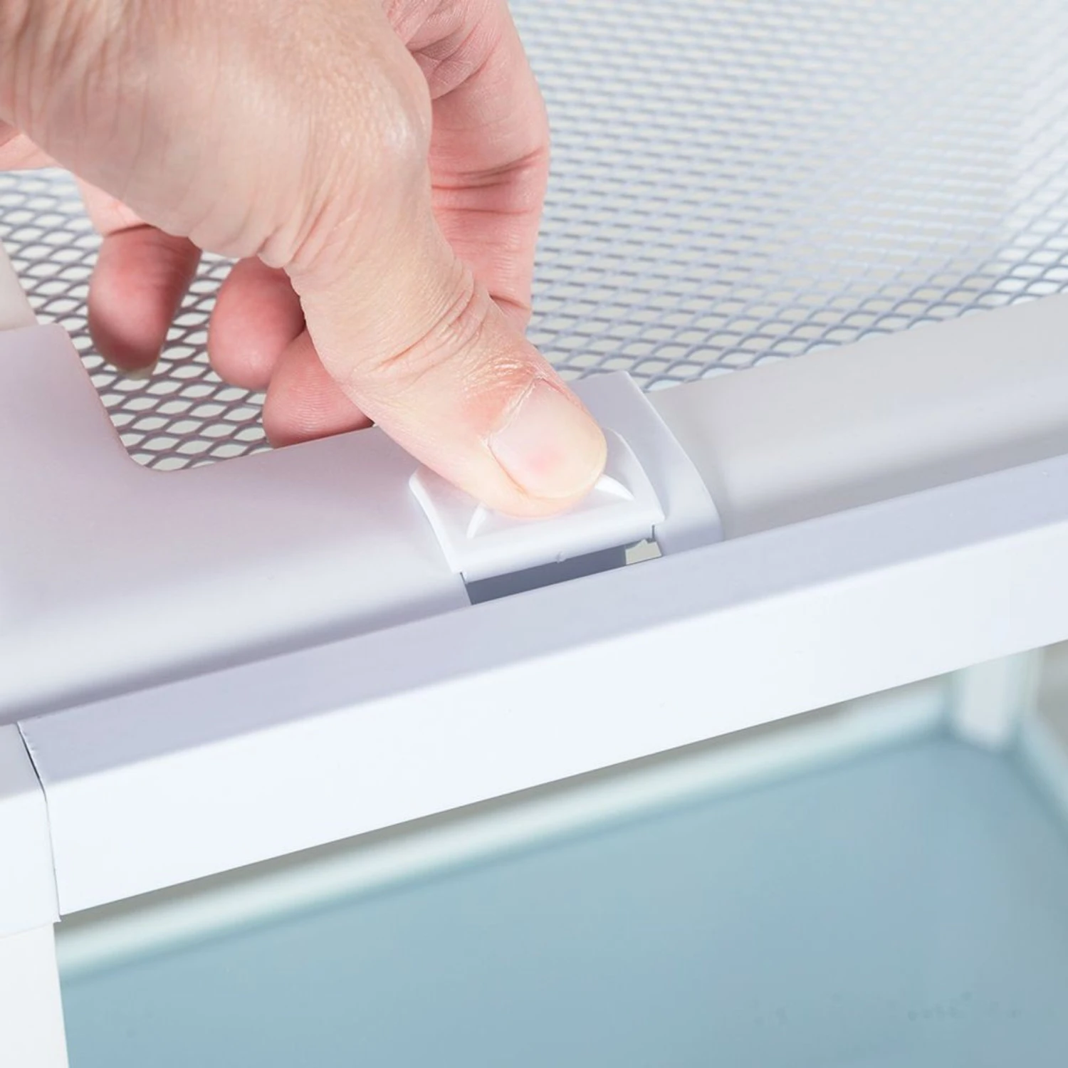 OiiBO Knock Down Single Door Glass Terrarium, White, 18-gal - Image 6